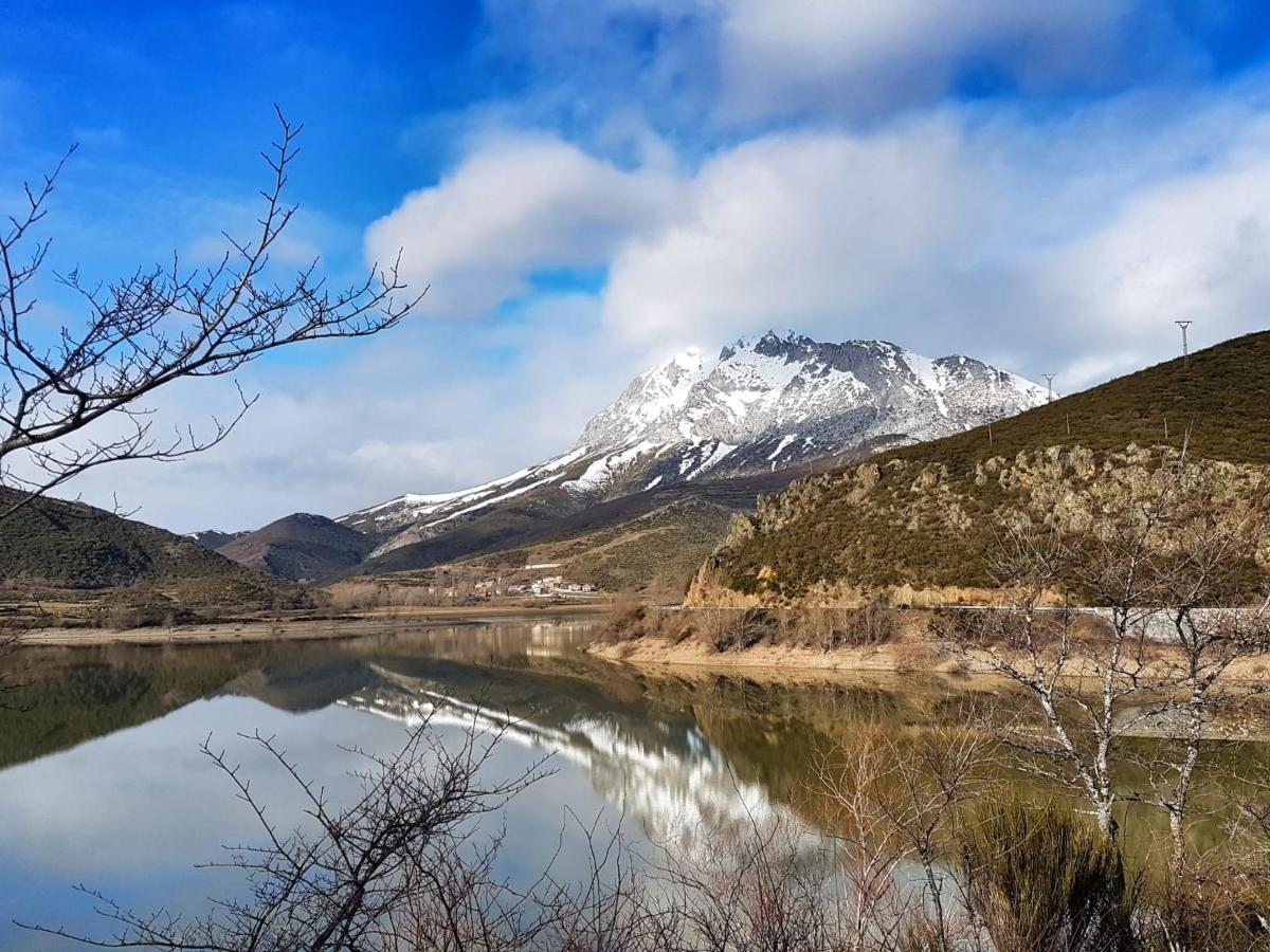 Vila La Casa De Salinas Salinas De Pisuerga Exteriér fotografie